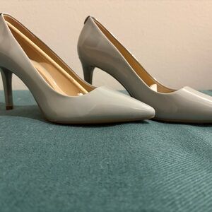 NWOT Elegant Ice Blue Women's Heels
